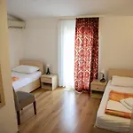Гостевой дом Pansion Blue 3*