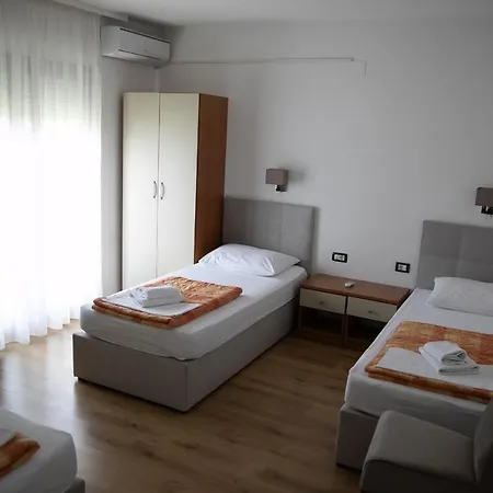 Pansion Blue Affittacamere 3*